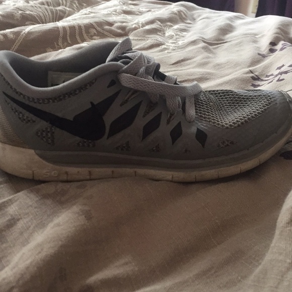 Grey Nike’s - Picture 2 of 3